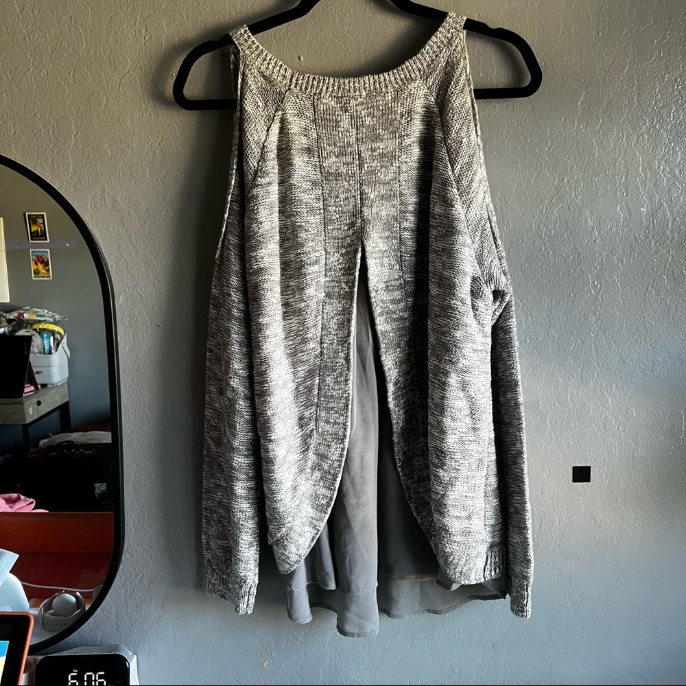 Torrid 00 - Picture 2 of 5